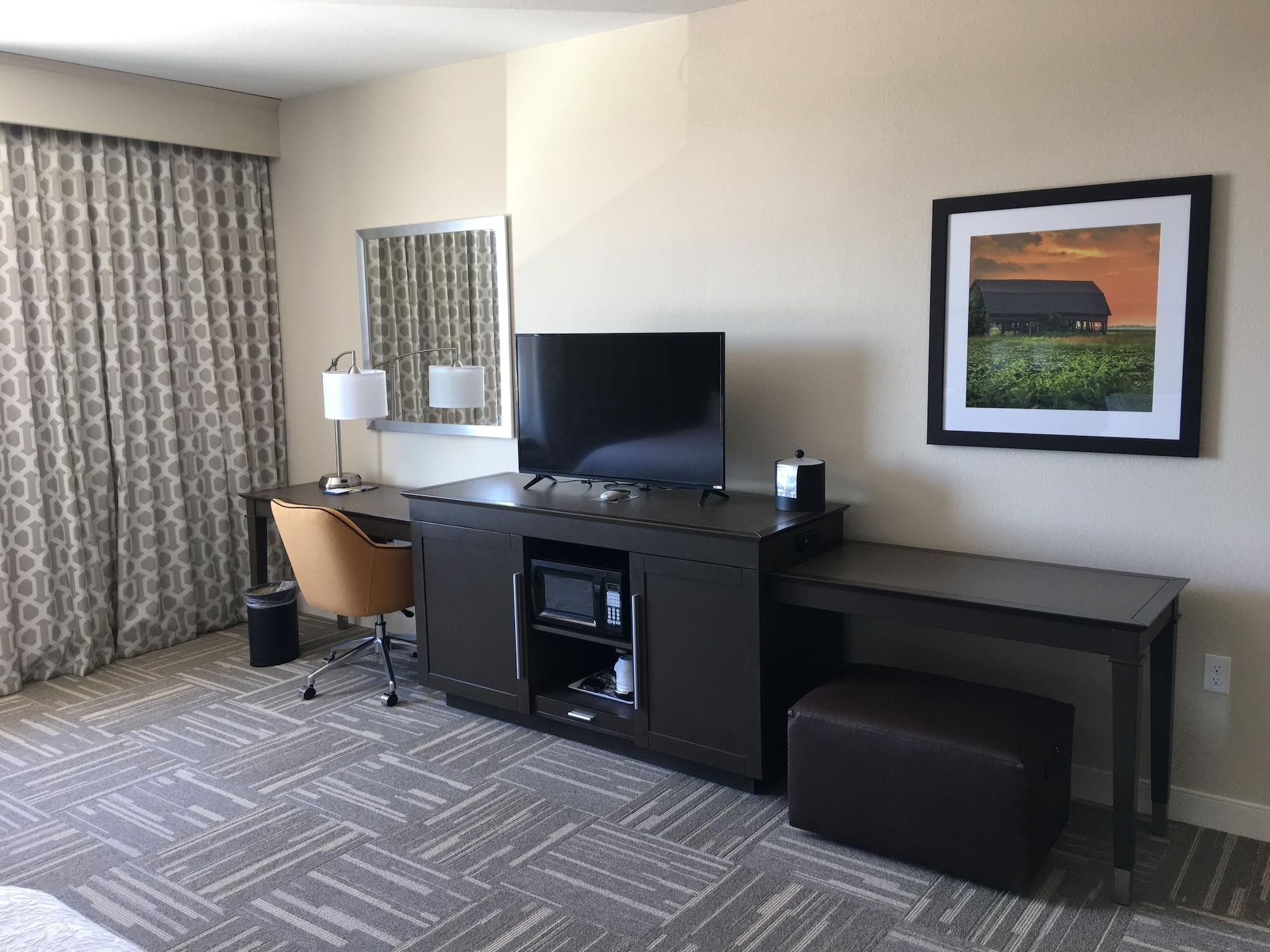 Hampton Inn Mcpherson Extérieur photo