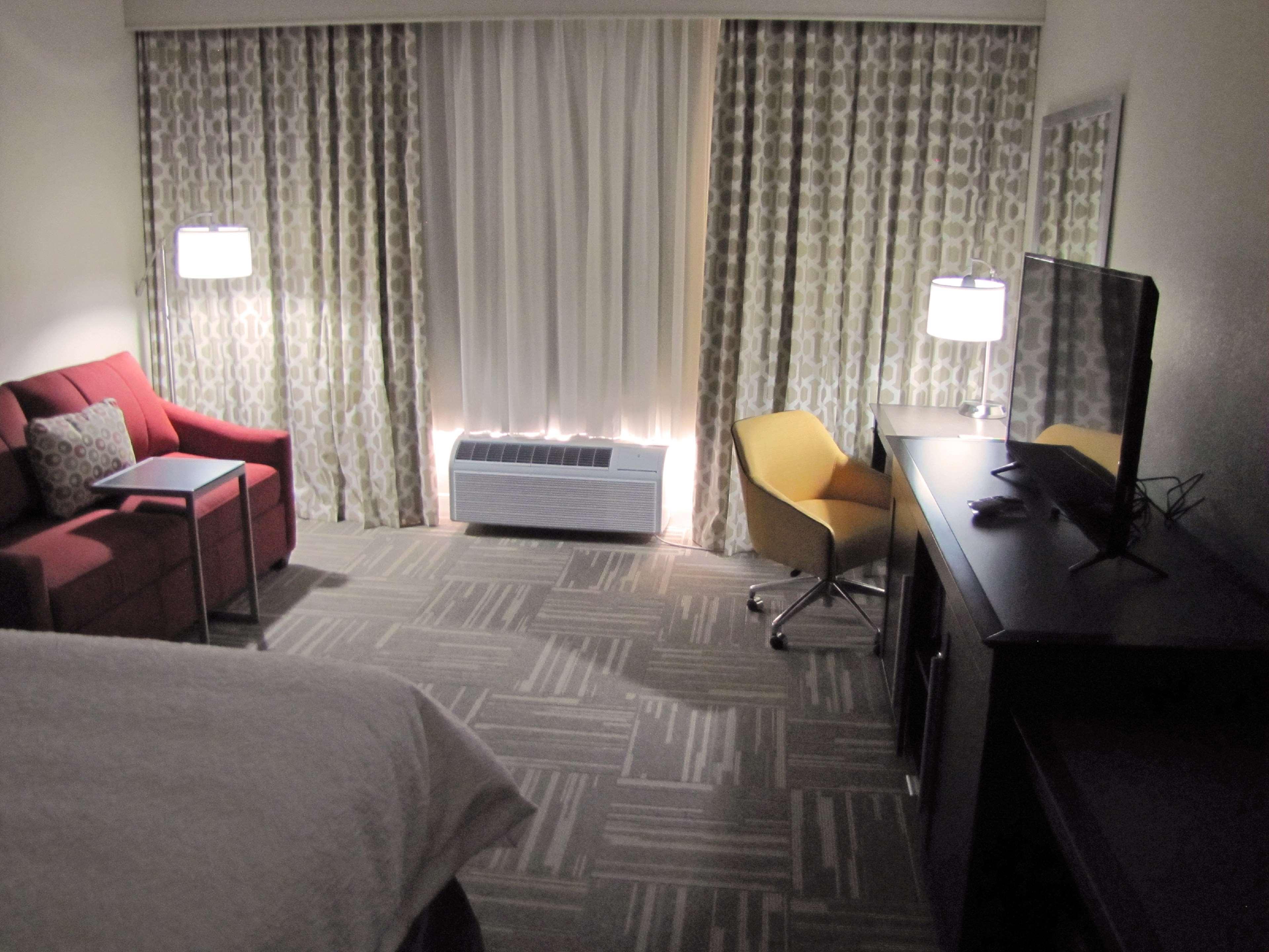 Hampton Inn Mcpherson Extérieur photo