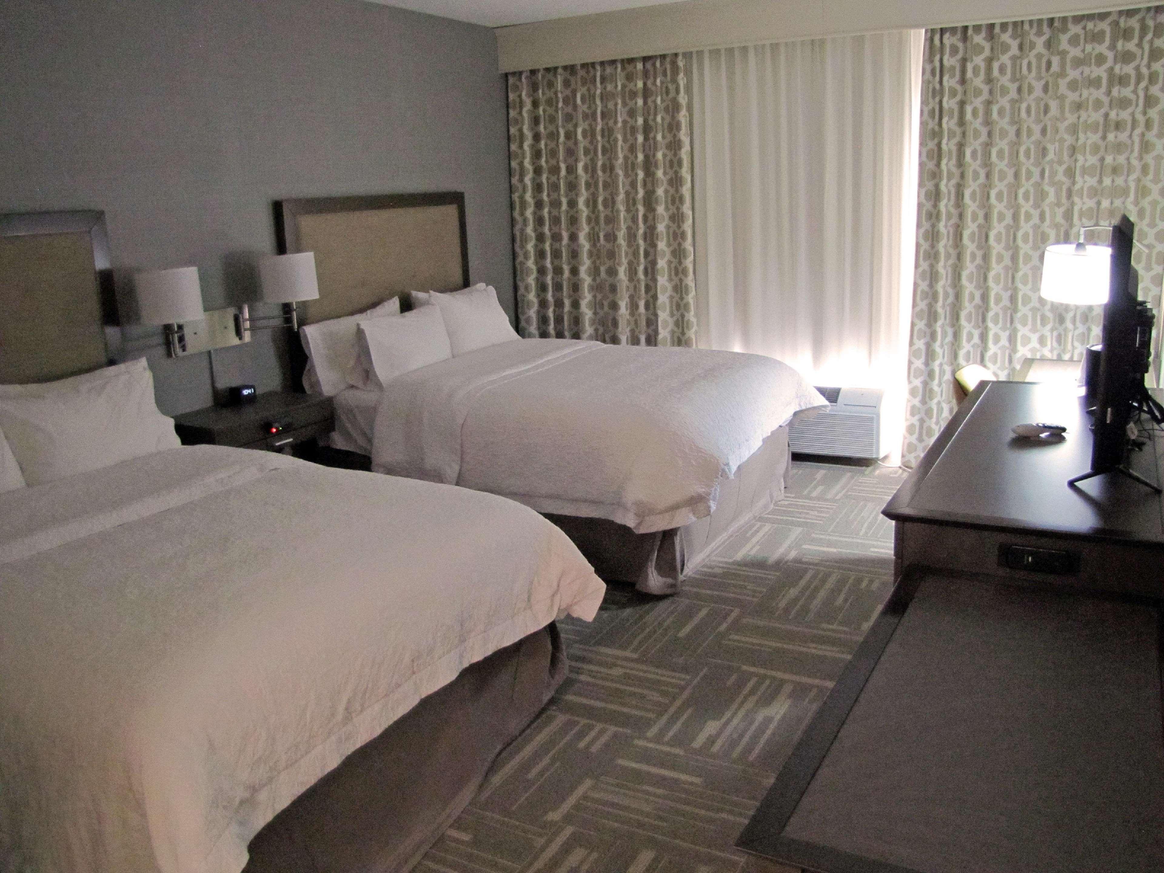 Hampton Inn Mcpherson Extérieur photo