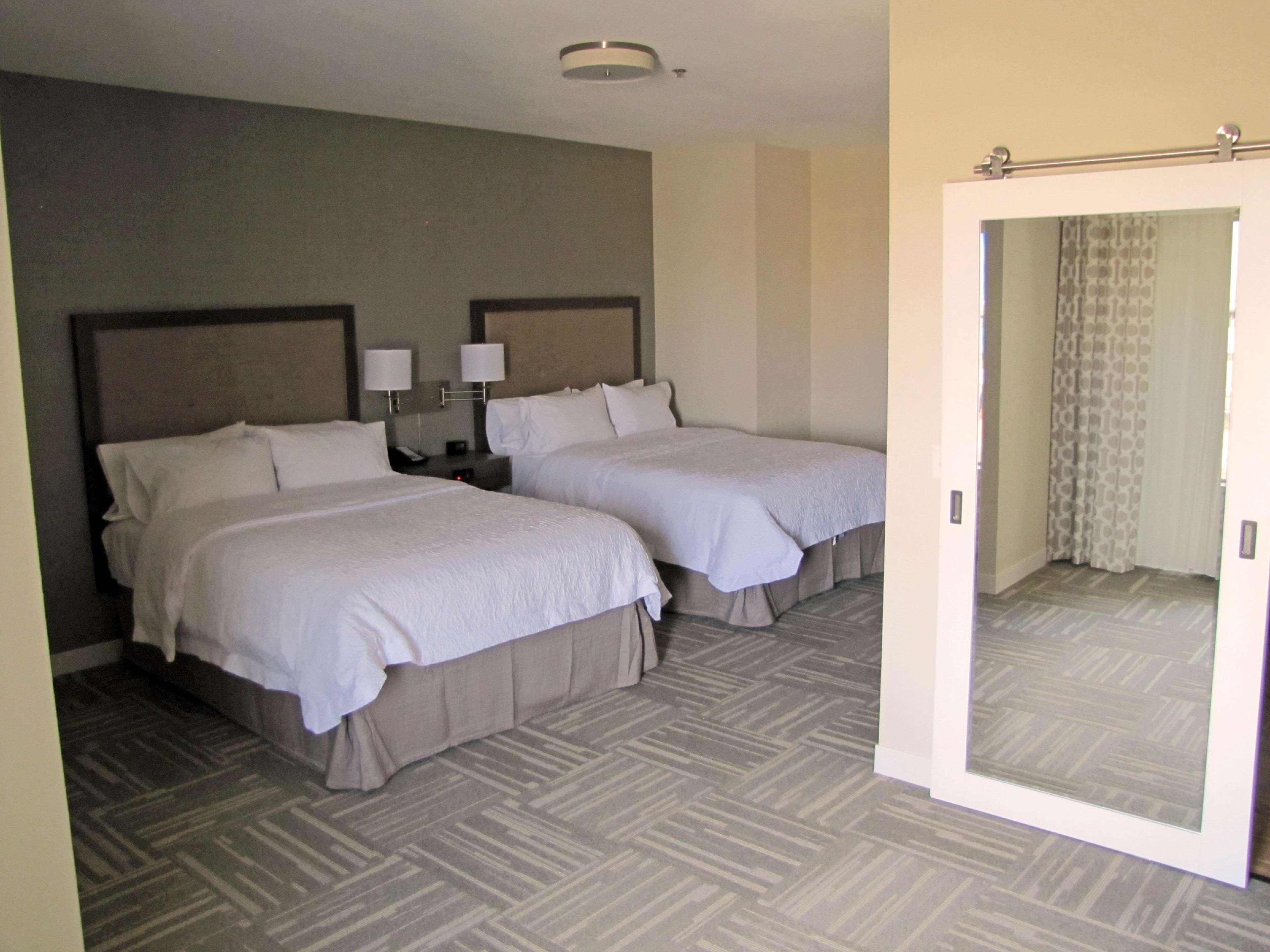 Hampton Inn Mcpherson Extérieur photo