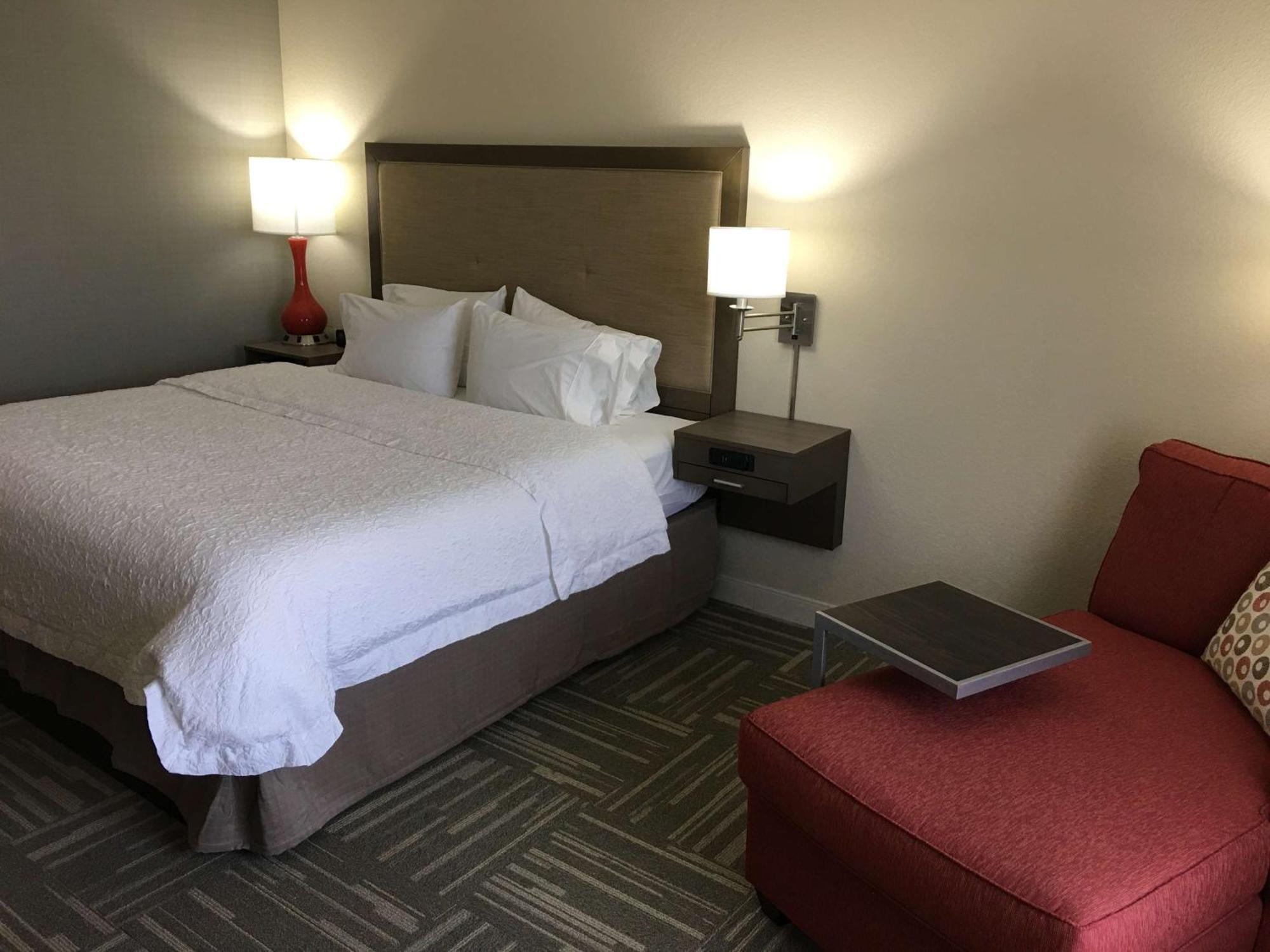 Hampton Inn Mcpherson Extérieur photo