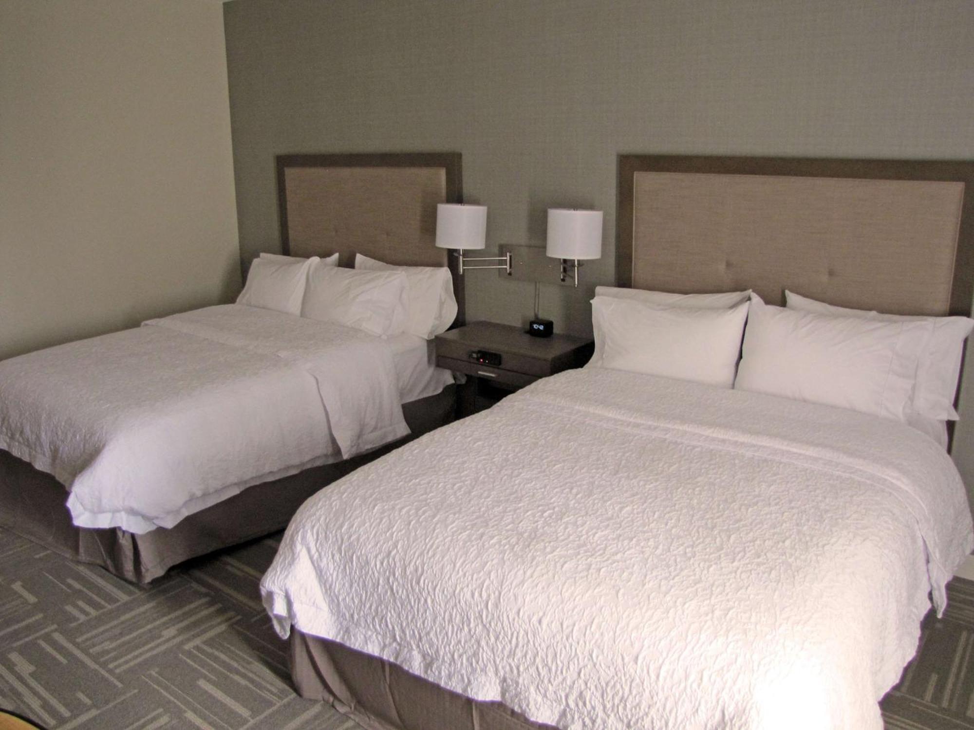Hampton Inn Mcpherson Extérieur photo