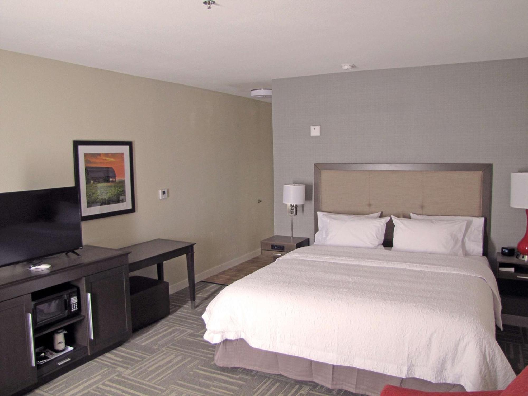 Hampton Inn Mcpherson Extérieur photo